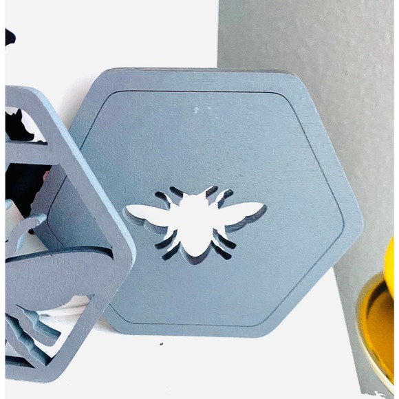 Set Of 6 Handmade Grey Wood Farmhouse Inspired Bee Themed Coaster (G) - Picture 2 of 8